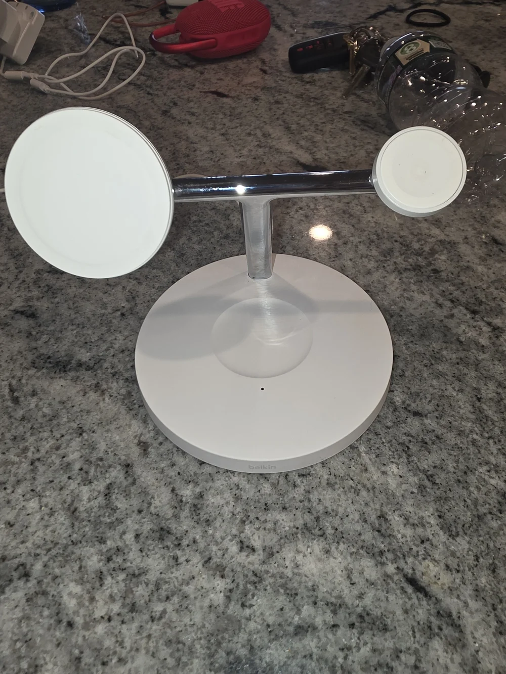 belkin White 3-in-1 Wireless Charging Stand (MagSafe Compatible) - Picture 1 of 2